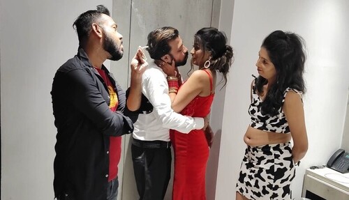 Two Couple Done Foursome and Made a Great Swinger Session by Star Sudipa Hot Video Watch On RemaxHD
