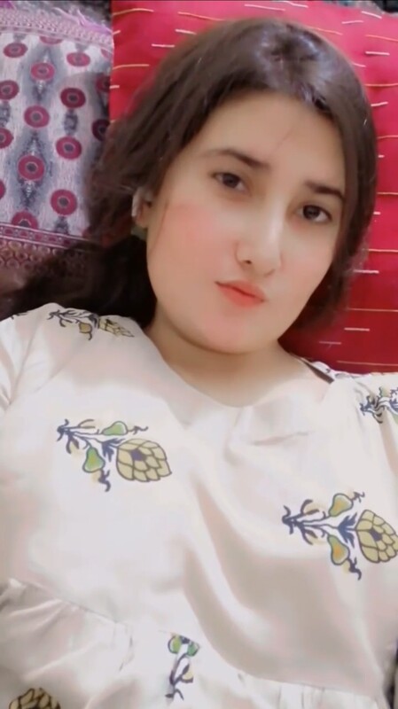 CUTE PAKISTANI GF SHOWING MILKY BOOBS SUCKED BY BF HICKEY,NAVEL SHOW SNAP LEAKED OLD+ NEW(8 HD CLIPS) 1 r6ihzm4f4s65.jpg